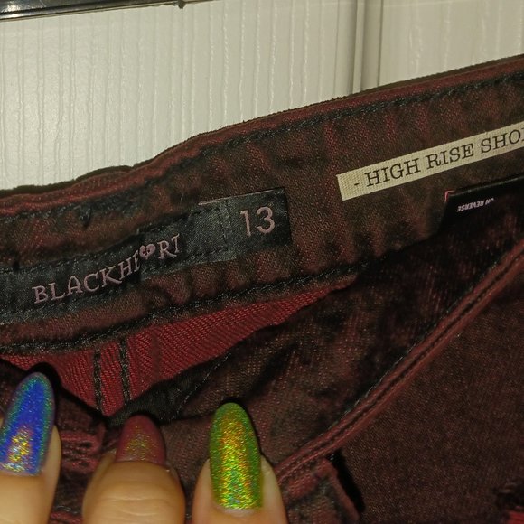 New red and black denim shorts - Picture 5 of 6